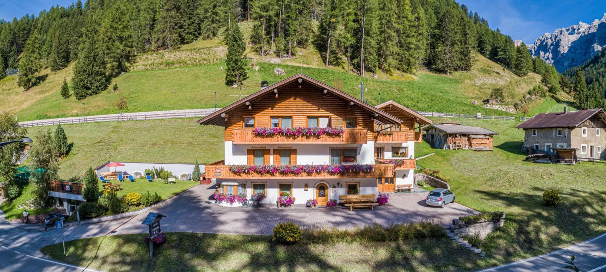 Garni La Grambla Hotel Selva di Val Gardena Luaran gambar