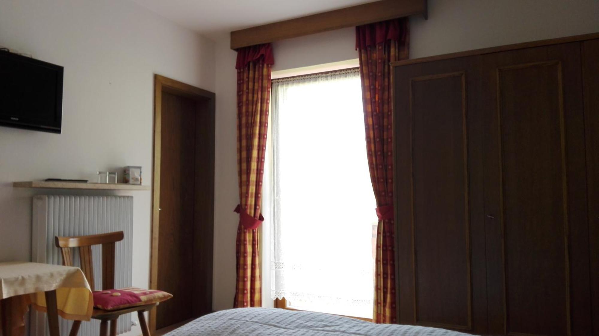 Garni La Grambla Hotel Selva di Val Gardena Luaran gambar