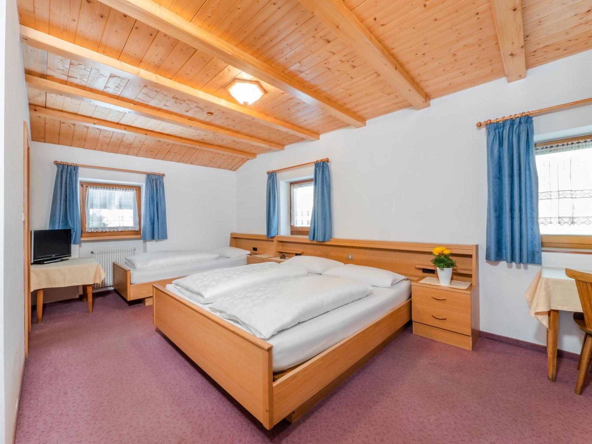 Garni La Grambla Hotel Selva di Val Gardena Luaran gambar