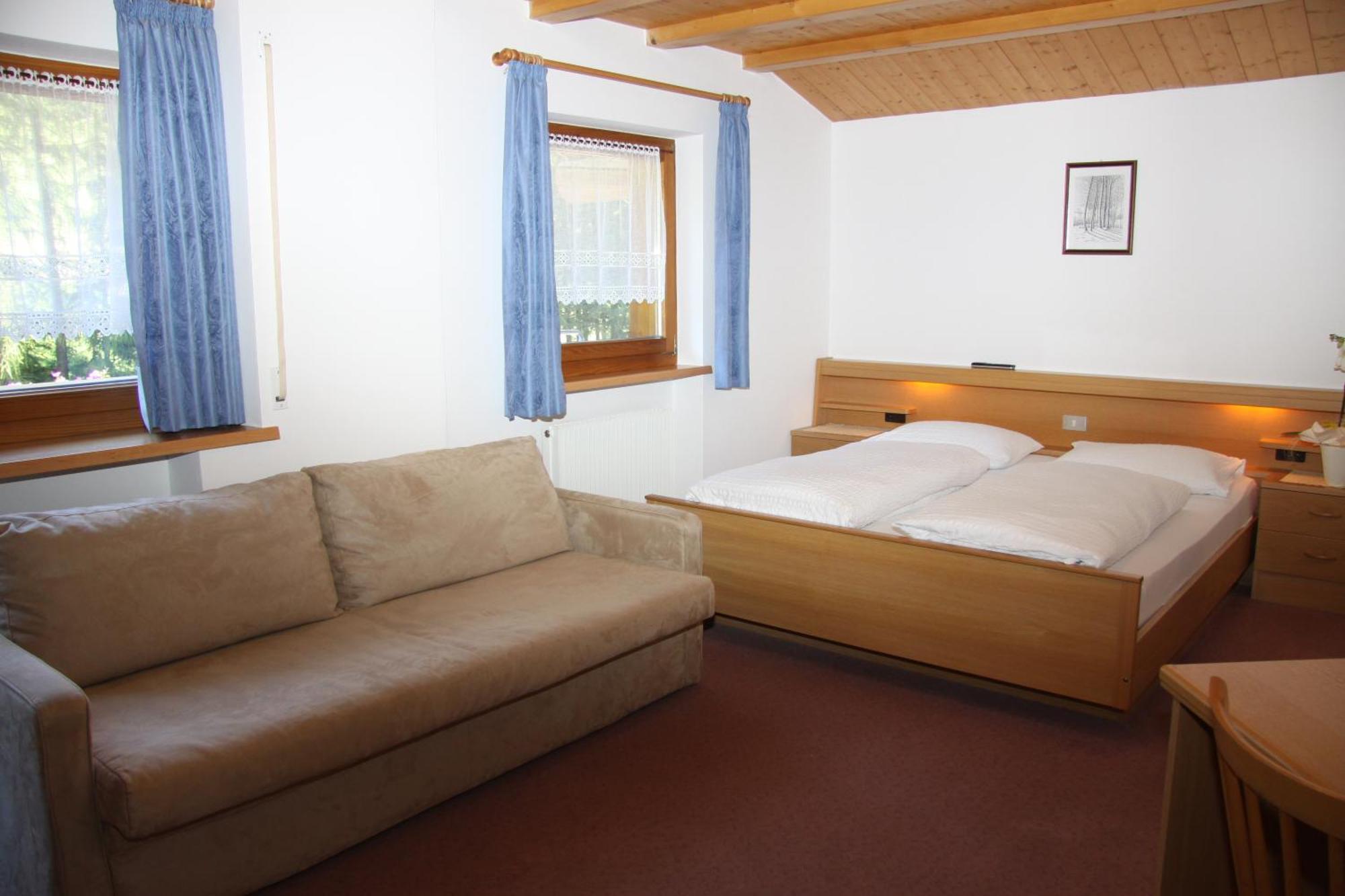 Garni La Grambla Hotel Selva di Val Gardena Luaran gambar