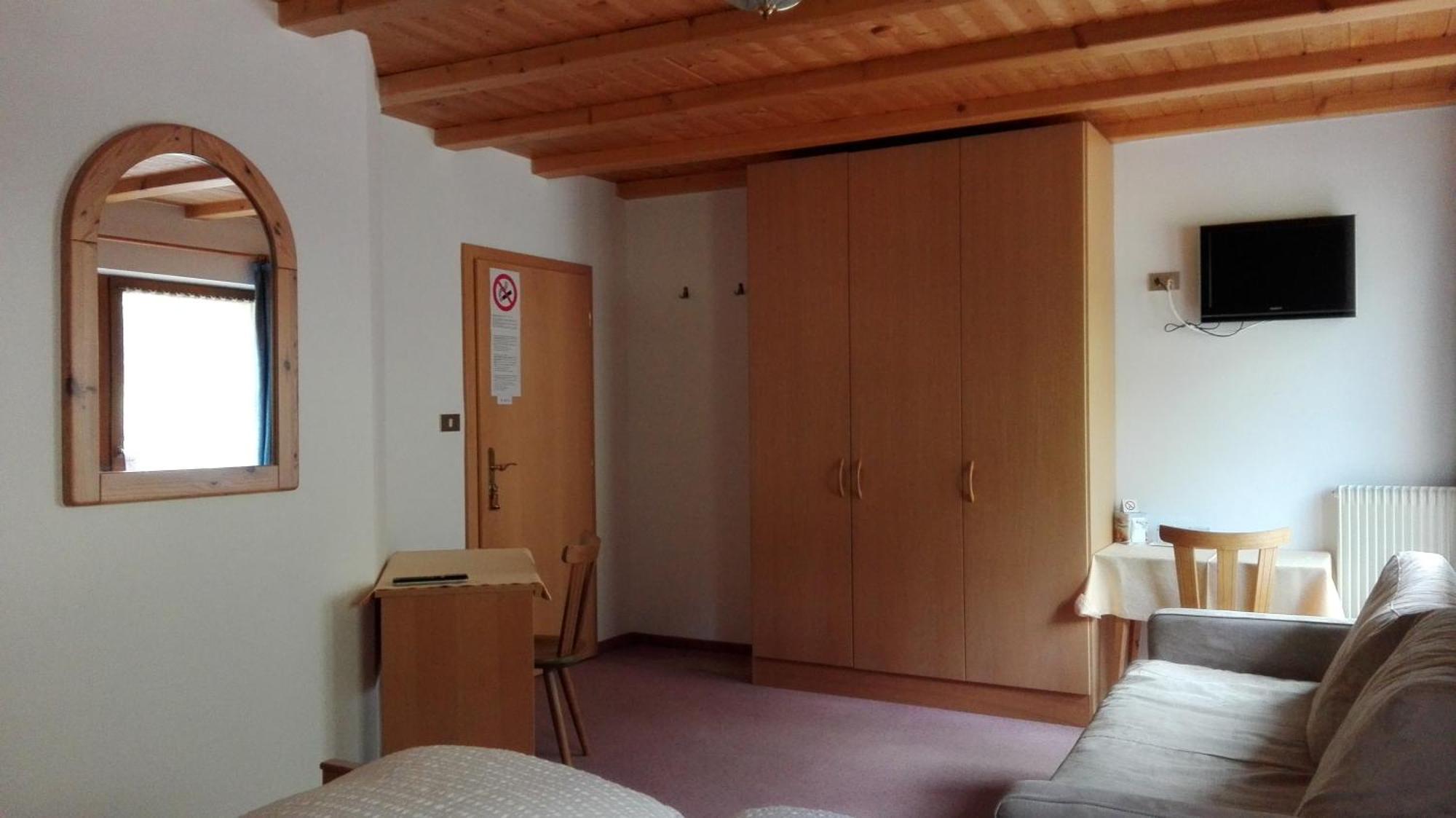 Garni La Grambla Hotel Selva di Val Gardena Luaran gambar