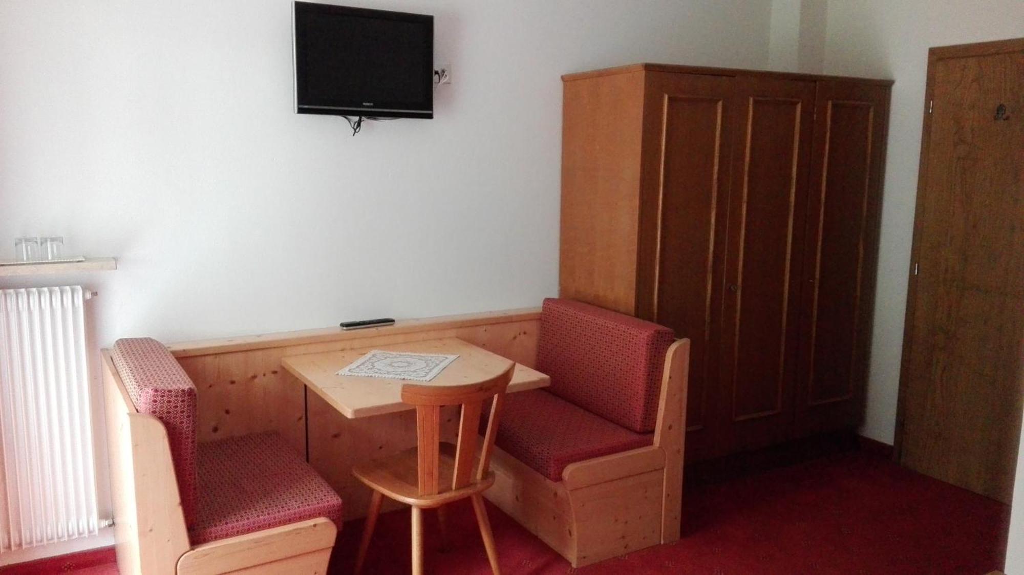 Garni La Grambla Hotel Selva di Val Gardena Luaran gambar