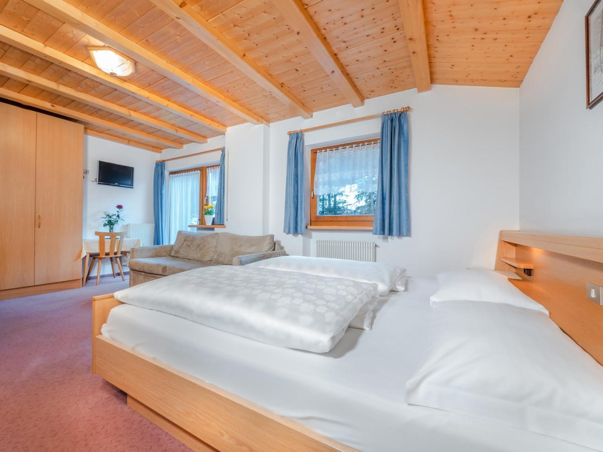 Garni La Grambla Hotel Selva di Val Gardena Luaran gambar