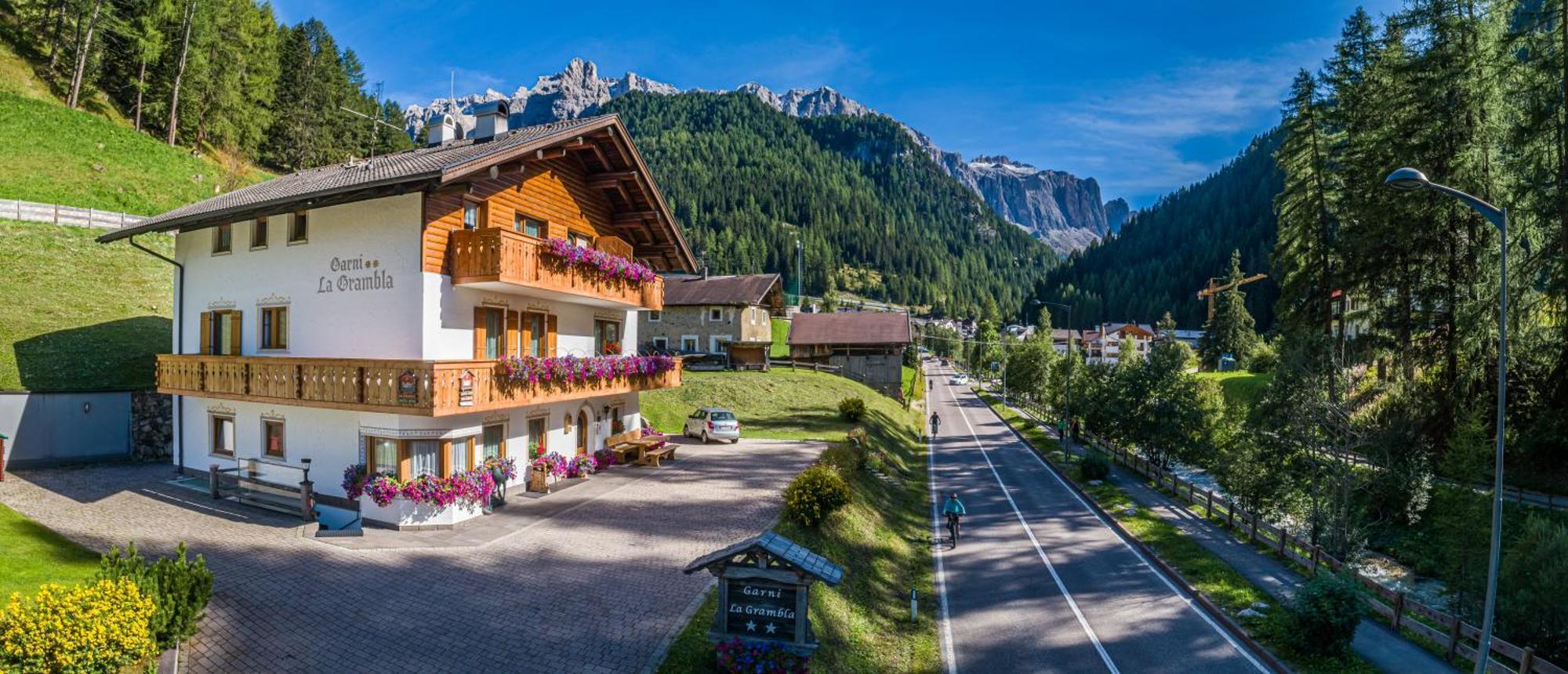 Garni La Grambla Hotel Selva di Val Gardena Luaran gambar