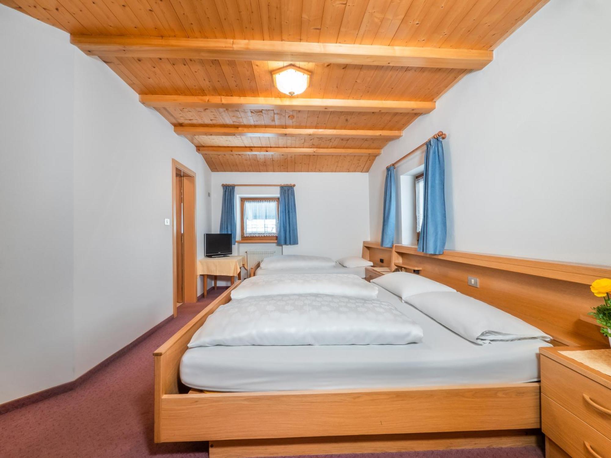 Garni La Grambla Hotel Selva di Val Gardena Luaran gambar